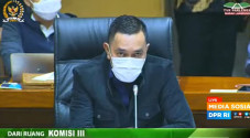 Ahmad Sahroni: Di Manakah...