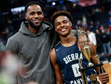 Sebelum Pensiun Lebron...