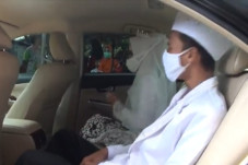 Pengantin Muda Ini Deg-degan,...