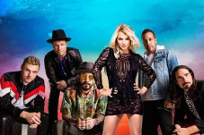 Britney Spears dan Backstreet...