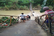 Jembatan Gantung di...