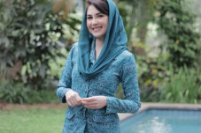 Arumi Bachsin, dari...