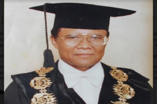 Rektor Unpad ke-7 Yuyun...
