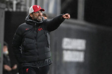 Liverpool Nyaris Tumbang,...