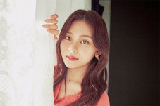 Umji GFRIEND Batasi...