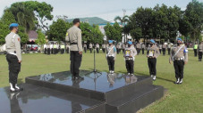 Tak Pernah Masuk Dinas,...