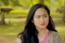 Kecelakaan Artis Cantik...