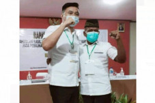 Menang di Pilkada Kaimana,...