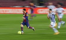 Rekor Unik Messi Warnai...