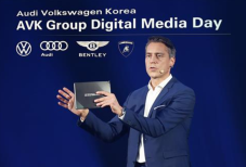 Peminat Mobil Listrik...