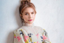 Libatkan Artis Korea,...