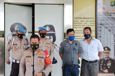 Tahanan Meninggal Penuh...