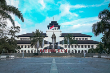 PAD Jabar Rp12,2 Triliun...