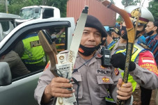 Hendak ke Jakarta, 6...