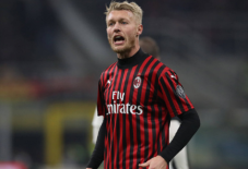 Simon Kjaer Tak Tergantikan...