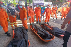 4 Orang Tewas Keracunan...