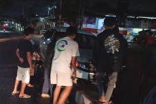 Lampu Jalan Mati, Mobil...