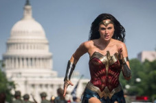 Patty Jenkins Tak Yakin...