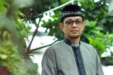 Ustadz Wijayanto: Merger...