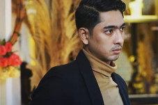 Diidolai Selebriti Tanah...