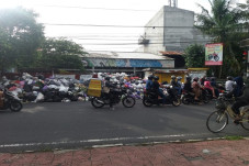 Warga Tutup Paksa TPST...