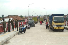 Uji Beban Jembatan Musi...