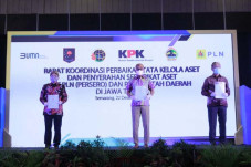 PLN Terima 1.058 Sertifikat...