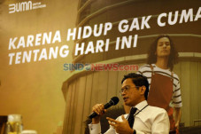 Ditinggal Pahala Mansury,...