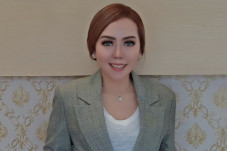 Influencer Dewi Utami...