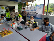 Bus di Terminal Baranangsiang...