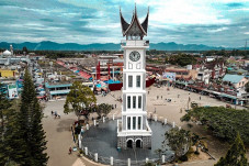 Sejarah Jam Gadang di...