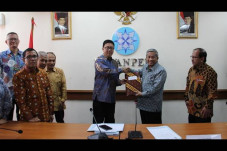 Maklumat Kapolri Larang...