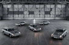 Aston Martin DB5 James...