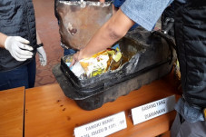 Malam Tahun Baru, Polrestro...