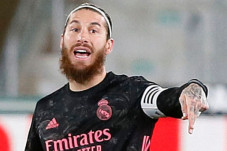 Sergio Ramos Absen Lawan...