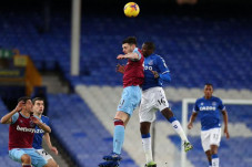 Everton Dipalu West...