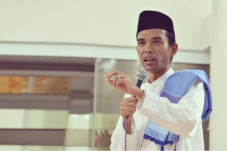 UAS Ajak Semua Berdoa...