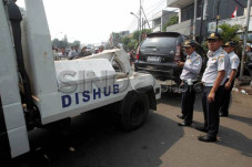 Video Parkir Mobil Sembarangan...