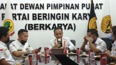Dukung Pembubaran FPI,...
