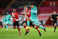 Tren Negatif Liverpool,...