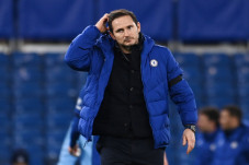Terancam Dipecat Chelsea,...
