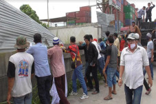 Tutup Askes Jalan Warga,...