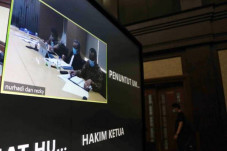 Sidang Kasus Suap Gratifikasi...