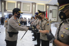 Ratusan Anggotanya Naik...
