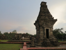 Pemkab Blitar Kembali...