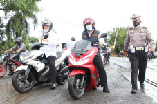 Kendarai Motor, Emil...