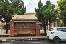 Kurang SDM, Gedung Serbaguna...