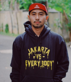 4 Label Street Wear...