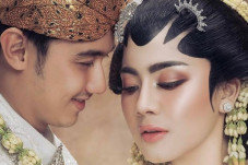 8 Tahun Pacaran, Ini...