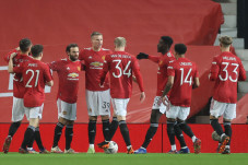 MU Siap Perang di Bursa...